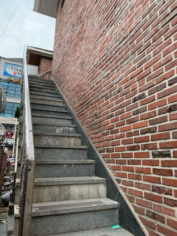 Bomulzip Hongdae Guesthouse 首爾 外观 照片